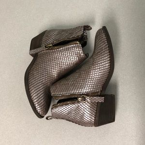 Very G Twinkle Booties